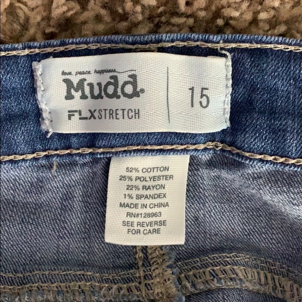Junior’s Plus Size Ripped Jeans! - Picture 3 of 3